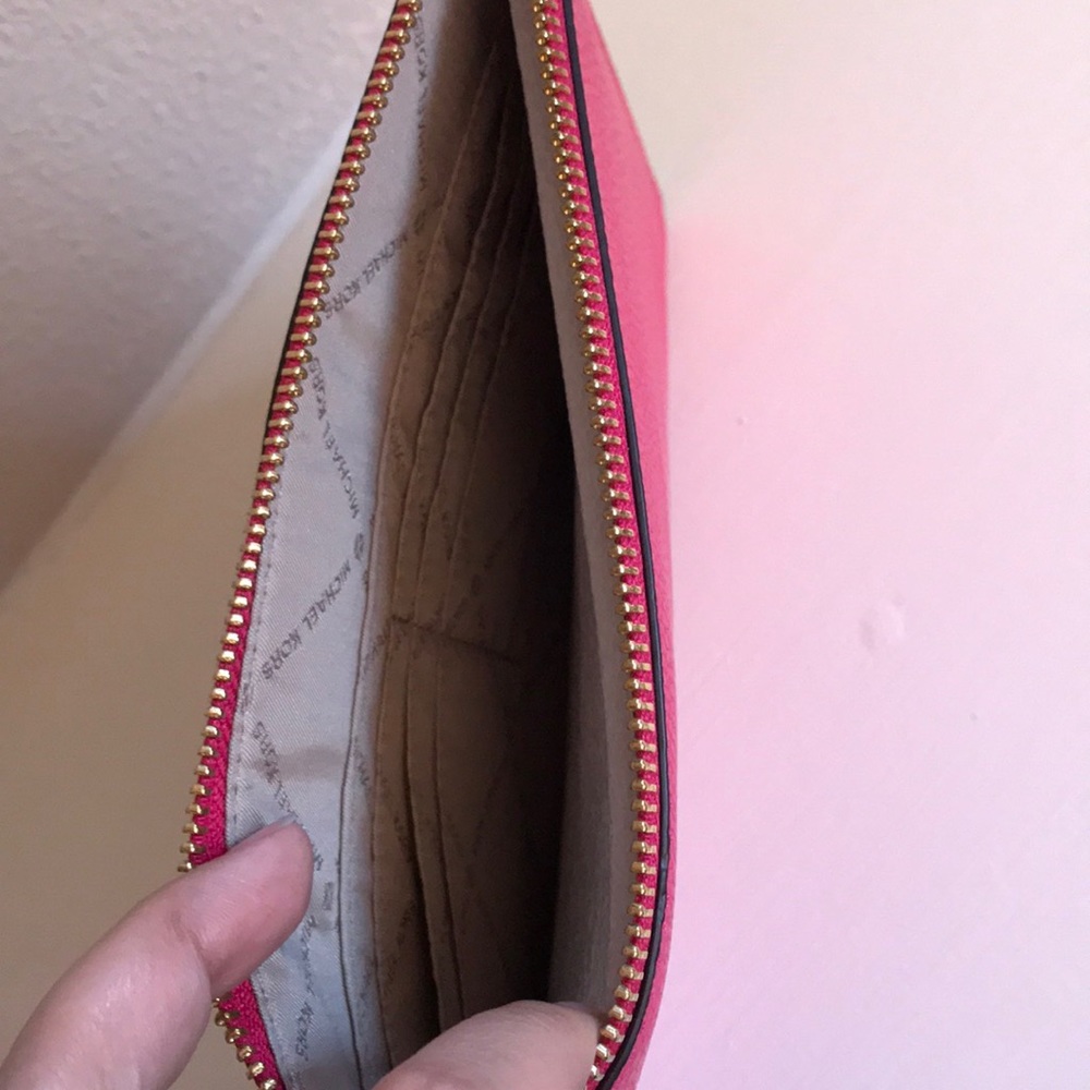 MICHAEL KORS XL clutch - rubin red/ hot pink - Picture 3 of 4